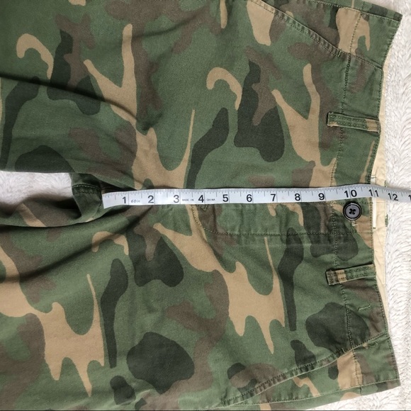 Madewell Cropped Rivington Camo Trousers - Picture 7 of 16